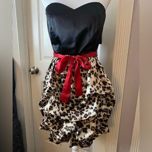 Beautiful Woman's cocktail dress size large new